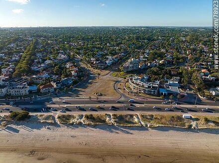 Foto aérea de la costa del barrio Carrasco - Departamento de Montevideo - URUGUAY. Foto No. 78923