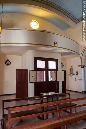 Interior de la Parroquia Nuestra Señora de los Dolores - Departamento de Maldonado - URUGUAY. Foto No. 79291