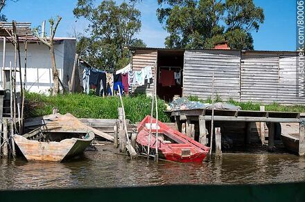 Pueblo de pescadores a la vera de la ruta 10 sobre el arroyo Valizas - Departamento de Rocha - URUGUAY. Foto No. 80006