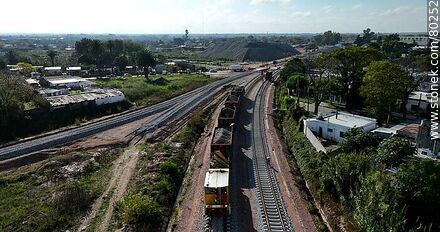 Aerial view north of the new railroad tracks. Detour to Peñarol station. May 2023 - Department of Montevideo - URUGUAY. Photo #80252