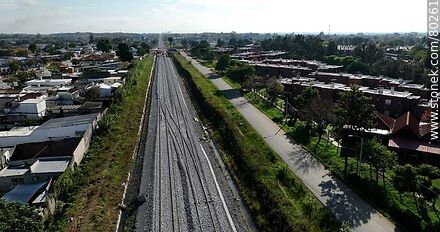 Vista aérea de un tramo recto de la obra del Ferrocarril Central. Mayo 2023 - Departamento de Montevideo - URUGUAY. Foto No. 80261