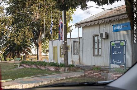 CASI Center in Casa Fértil at the former railroad station - Soriano - URUGUAY. Photo #80528