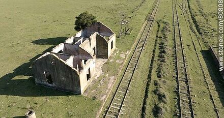 Aerial view of the remains of what used to be the Totoral de Paysandú station - Department of Paysandú - URUGUAY. Photo #80808