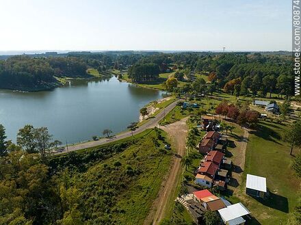 Vista aérea del complejo Sepé y el primer lago - Departamento de Tacuarembó - URUGUAY. Foto No. 80874