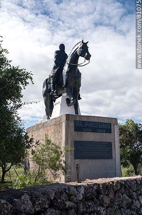 Monumento a Aparicio Saravia por la batalla de Masoller - Departamento de Rivera - URUGUAY. Foto No. 81075