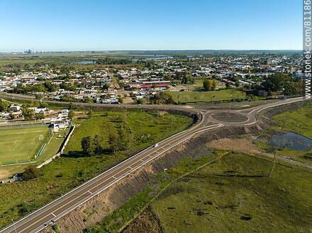 Aerial view of the access traffic circle to the Paso de los Toros bypass - Tacuarembo - URUGUAY. Photo #81186
