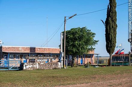 Escuela No. 29 Vaimaca Perú - Departamento de Paysandú - URUGUAY. Foto No. 81358