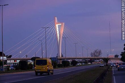 Puente de las Américas al anochecer - Departamento de Canelones - URUGUAY. Foto No. 81801