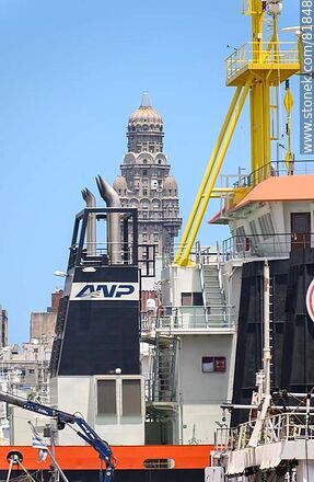 ANP ships with the Salvo Palace in the background - Department of Montevideo - URUGUAY. Photo #81848