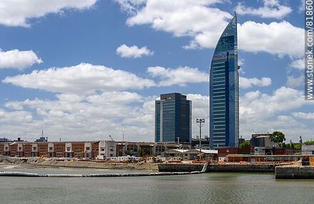 Torre de las Telecomunicaciones y Aguada Park desde el muelle C, 2019 - Departamento de Montevideo - URUGUAY. Foto No. 81860