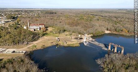 Aerial view of the Santa Lucia river in front of the OSE plant. - Department of Canelones - URUGUAY. Photo #81983