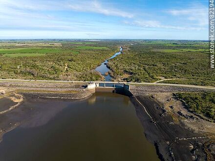 Aerial view of the Paso Severino Dam on Route 76 - Department of Florida - URUGUAY. Photo #82194