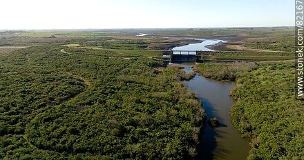 Aerial view of the Santa Lucia River downstream of the Paso Severino dam. 2023 - Department of Florida - URUGUAY. Photo #82167