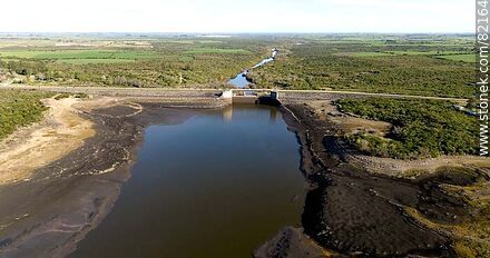 Vista aérea de la represa de Paso Severino en la ruta 76 - Departamento de Florida - URUGUAY. Foto No. 82164