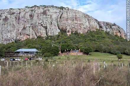 Access to the Arequita grotto - Lavalleja - URUGUAY. Photo #82235