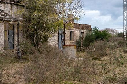 Estación de trenes de Solís. Aljibe - Departamento de Lavalleja - URUGUAY. Foto No. 82297