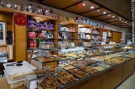 Interior of the Irisarri confectionery shop - Lavalleja - URUGUAY. Photo #82378