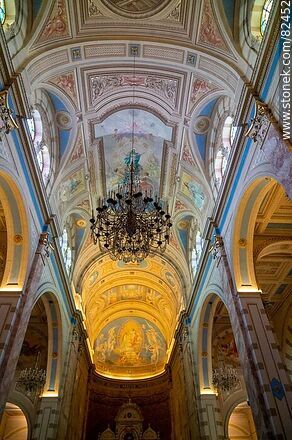 Interior de la Catedral Basílica de Florida - Departamento de Florida - URUGUAY. Foto No. 82452