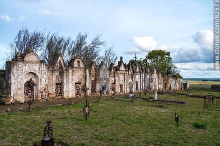 Cementerio de Capilla de Farruco - Departamento de Durazno - URUGUAY. Foto No. 82573