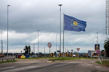 Departmental flag at the entrance to the city of Durazno - Durazno - URUGUAY. Photo #82613