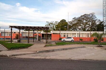Liceo de Vichadero - Departamento de Rivera - URUGUAY. Foto No. 82840