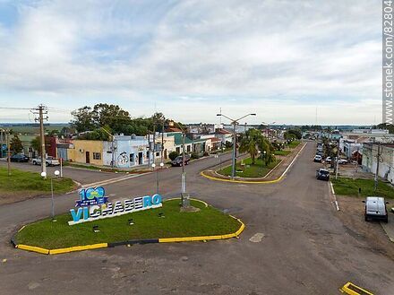 Aerial view of the entrance to the city from Route 27/44 and Route 6 from the north. - Department of Rivera - URUGUAY. Photo #82804