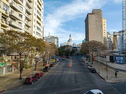Aerial view of Avenida del Libertador towards 18 de Julio Ave. - Department of Montevideo - URUGUAY. Photo #82889