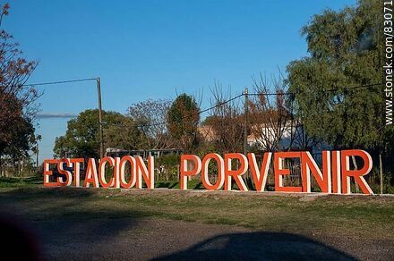 Letrero de Estación Porvenir - Departamento de Paysandú - URUGUAY. Foto No. 83071