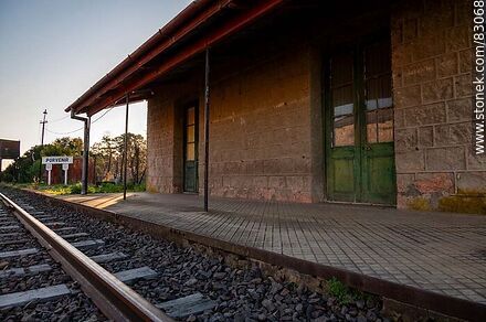 Estación de ferrocarril Porvenir - Departamento de Paysandú - URUGUAY. Foto No. 83068