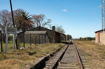 Estación de trenes de Merinos - Departamento de Río Negro - URUGUAY. Foto No. 83186