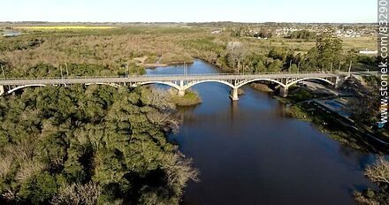 Vista aérea del puente en ruta 3 sobre el río San José - Departamento de San José - URUGUAY. Foto No. 83290
