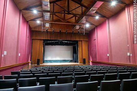 Cine Atenas de Young. Sala remodelada (2023) - Departamento de Río Negro - URUGUAY. Foto No. 83356