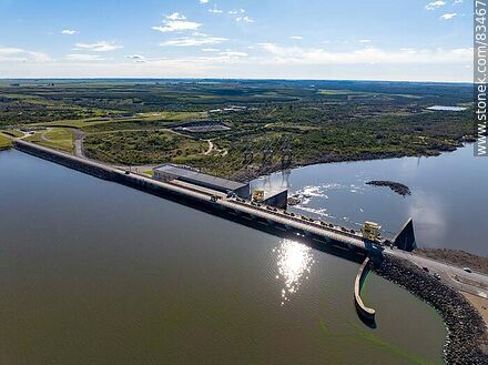 Vista aérea de la central hidroeléctrica Constitución o de Palmar - Departamento de Soriano - URUGUAY. Foto No. 83467