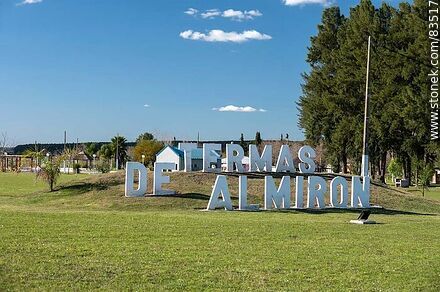 Letrero de Termas de Almirón - Departamento de Paysandú - URUGUAY. Foto No. 83517