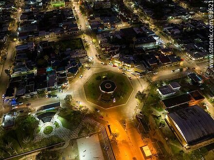 Aerial view of the traffic circle at Lecueder Ave. and Concordia Bridge. - Artigas - URUGUAY. Photo #83621