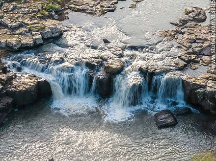Aerial view of the Indio waterfall on the Laureles creek. - Department of Rivera - URUGUAY. Photo #83885