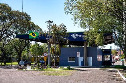 Migraciones y aduana de Brasil - Departamento de Artigas - URUGUAY. Foto No. 83887