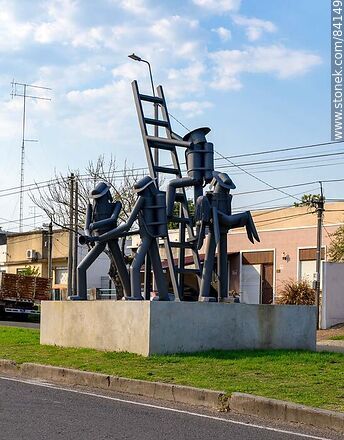 Homenaje al Destacamento de Bomberos de Paysandú - Departamento de Paysandú - URUGUAY. Foto No. 84149