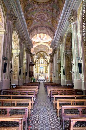 Interior of the Basilica - Department of Paysandú - URUGUAY. Photo #84172