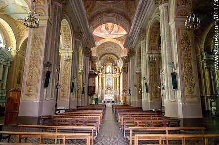 Interior of the Basilica - Department of Paysandú - URUGUAY. Photo #84173