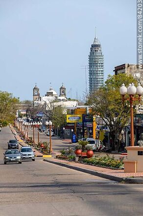 Avenida España, Torre de la Defensa, cúpulas de la iglesia - Departamento de Paysandú - URUGUAY. Foto No. 84203