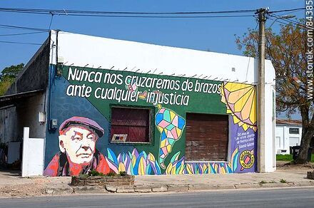 Galeano en un mural - Departamento de Río Negro - URUGUAY. Foto No. 84385