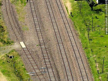 Vista aérea de 4 líneas férreas de la estación de trenes de Tranqueras - Departamento de Rivera - URUGUAY. Foto No. 84469