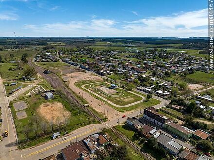 Vista aérea de la Plaza de las Palmeras - Departamento de Rivera - URUGUAY. Foto No. 84467
