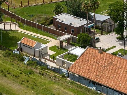 Vista aérea de la antigua estación de trenes de Minas transformada en centro deportivo (2023). Asse - Departamento de Lavalleja - URUGUAY. Foto No. 84559
