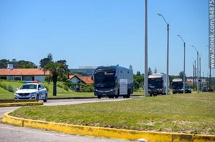 Bus with the players of the Fortaleza soccer team (Brazil) - Punta del Este and its near resorts - URUGUAY. Photo #84875
