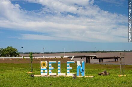 Letrero de Belén a orillas del río Uruguay - Departamento de Salto - URUGUAY. Foto No. 85451
