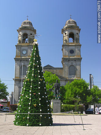 Constitución square of Trinidad and the parish church of Holy Trinty - Flores - URUGUAY. Photo #29873