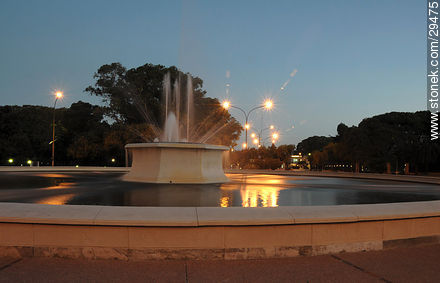 Fountain in Parque Batlle. Ricaldoni Ave. - Department of Montevideo - URUGUAY. Photo #29475