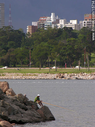 Golf Club and fisherman - Department of Montevideo - URUGUAY. Photo #15714
